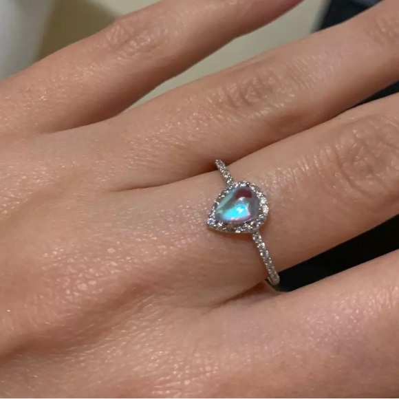 New gorgeous sterling silver water drop moonstone ring size 7 - Picture 15 of 15
